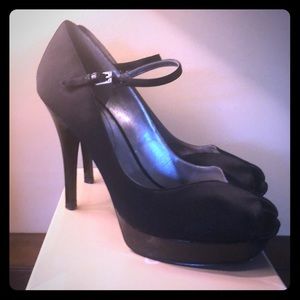 Guess black platform peep toe heels